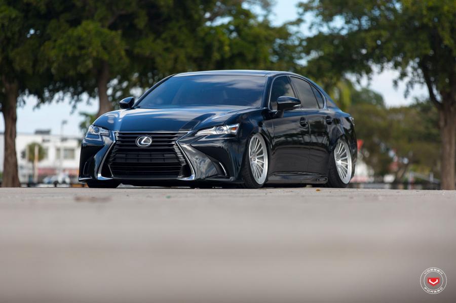  Lexus GS on Vossen Wheels (LC-106) 2016 года  (фото 32 из 61)